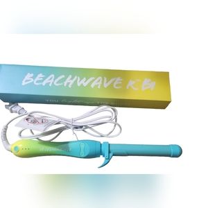 THE BEACHWAVER BEACHWAVER B1 OCEAN OMBRE ROTATING CURLING IRON. 1" Barrel Width.